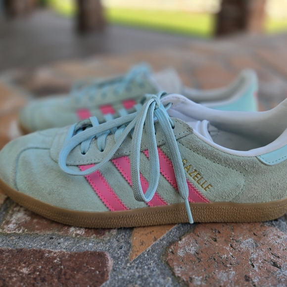 adidas Women's Gazelle - Picture 3 of 5